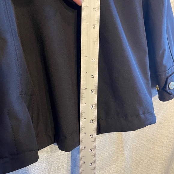 Black windbreaker jacket zip up with gold accents - Picture 15 of 16